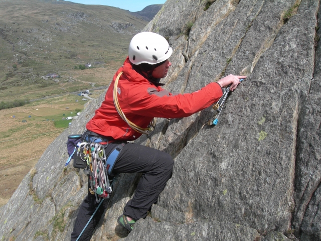 Lead climbing courses