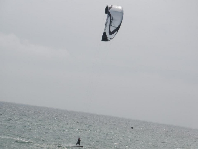  Kitesurf a Lancing. 