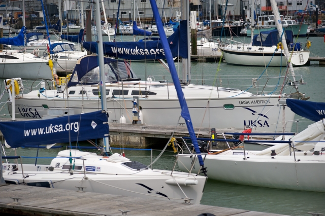  barcos à vela 
