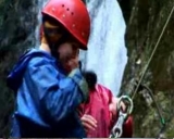  La discesa in corda doppia è molto divertente. 