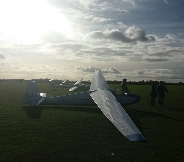 Nice day at Bicester Gliding