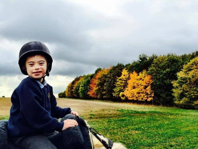 我们对 Conquest 马术中心的热情是为残疾人提供活动。