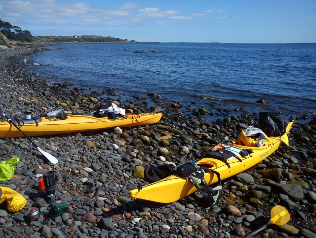  Il kayak è uno sport divertente da praticare. 