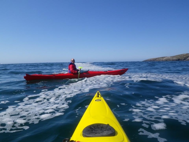  Le kayak est très amusant. 