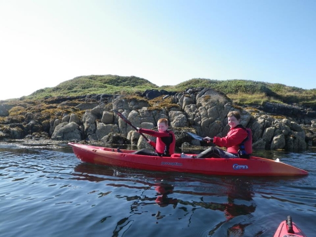  Le kayak en tandem est amusant.