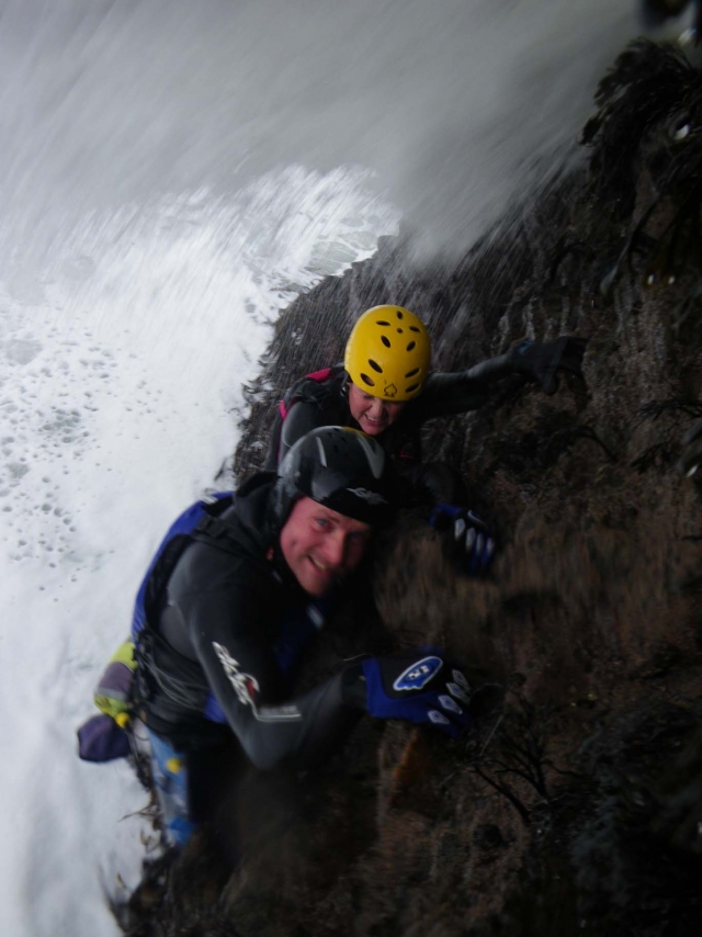  Coasteering a Bude 