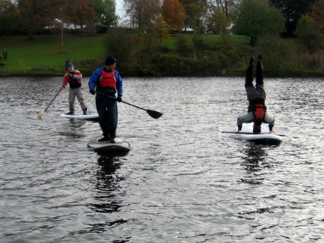 坐在顶部的皮划艇 
