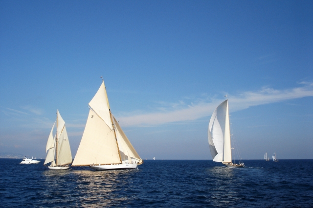  Sailing