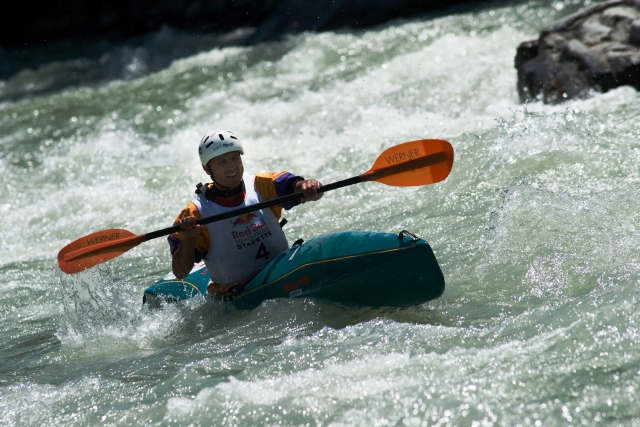  Kayaking 