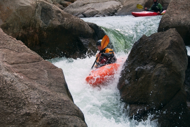  Kayaking 