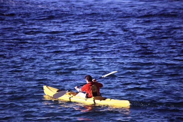 Kayaking 