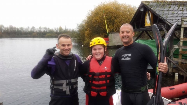 Después de una refrescante clase de esquí acuático 