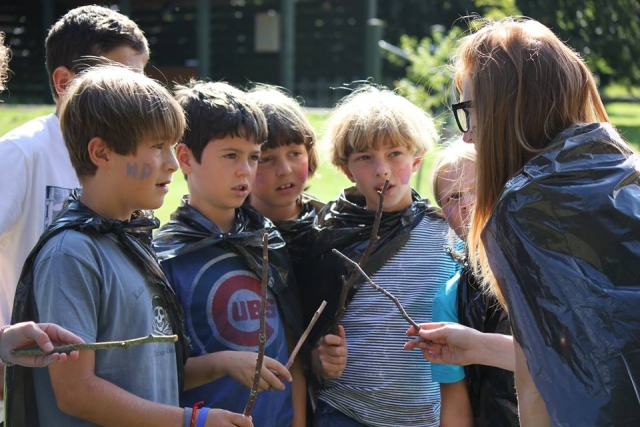 Listeng carefully the instructions