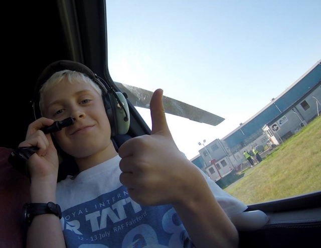 e-19733376-thumbs-up-heli-adv-21497958700471.jpg