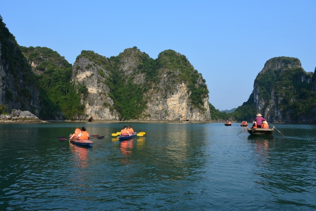  Ha Long Bay Kajak 
