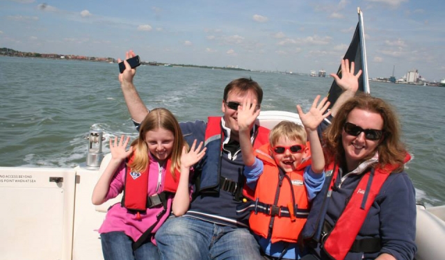 e-19742961-power-boating-with-the-family1503047925717.jpg
