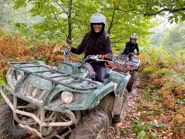  Quad Bicking com Friends 