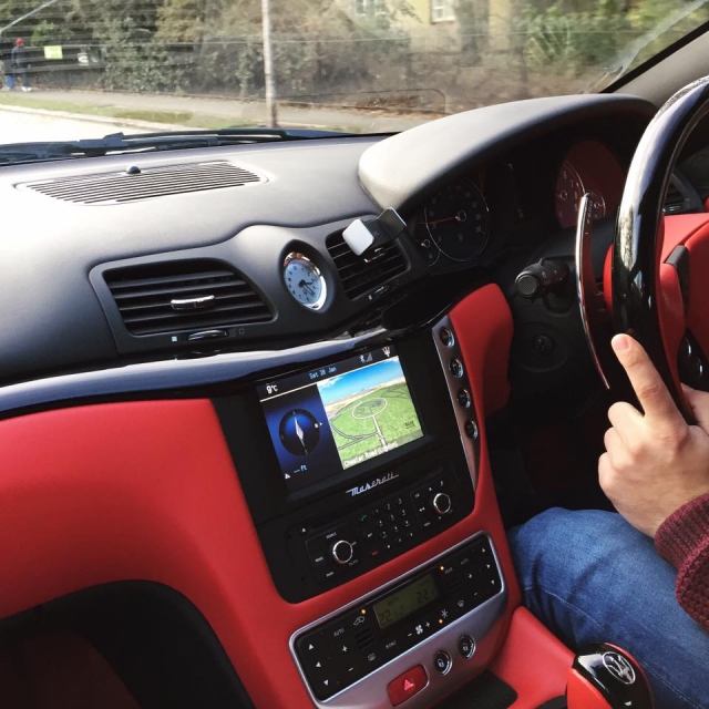  华丽的意大利内饰。 