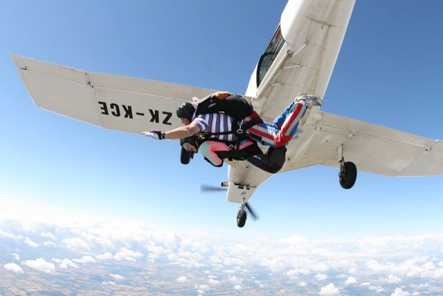  Sautez avec Discover Skydiving ! 
