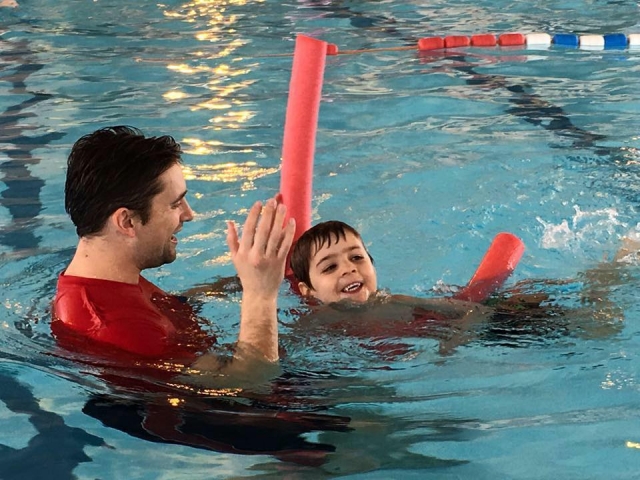  Lezioni di nuoto per bambini al Brean Splash Waterpark 