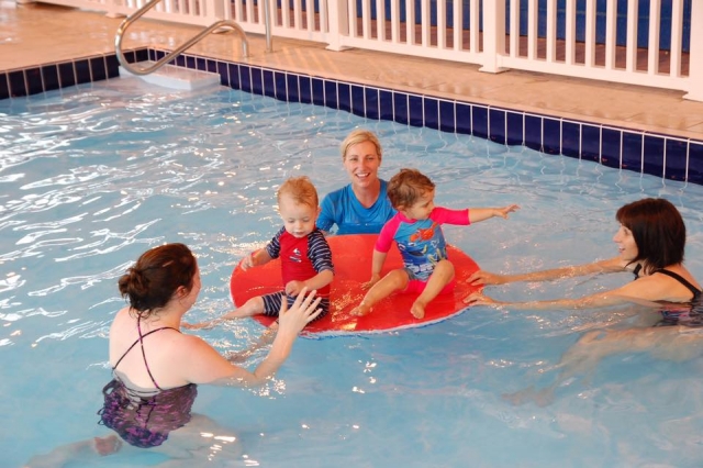  Lezioni di nuoto per bambini e ragazzi al Brean Splash Waterpar 