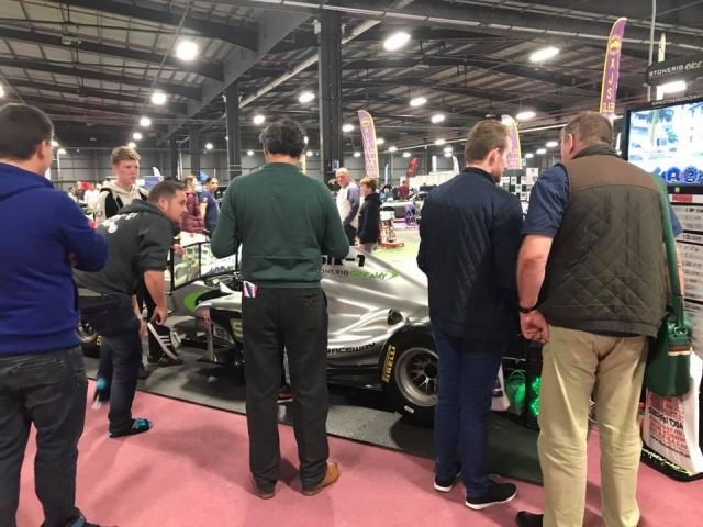  Stonerig Raceway 中的活动 