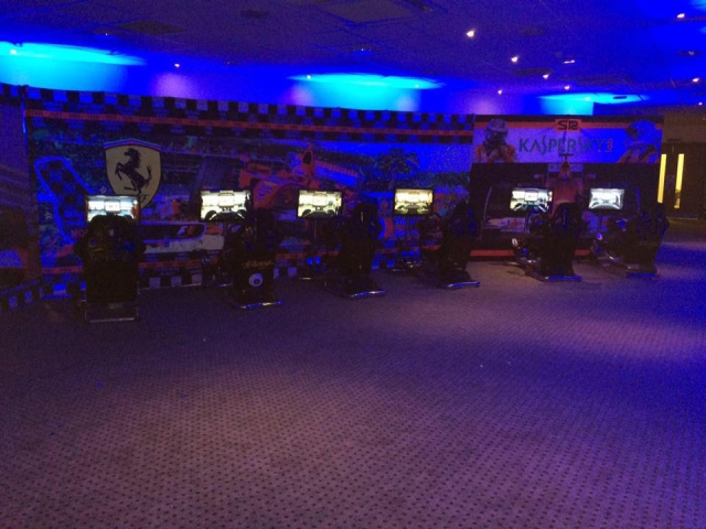  Le notti del Race Club al Race Cave 