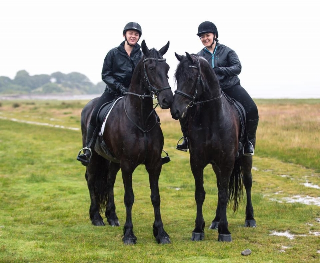 Practica tus habilidades con el entrenamiento en Black Horses Ltd 