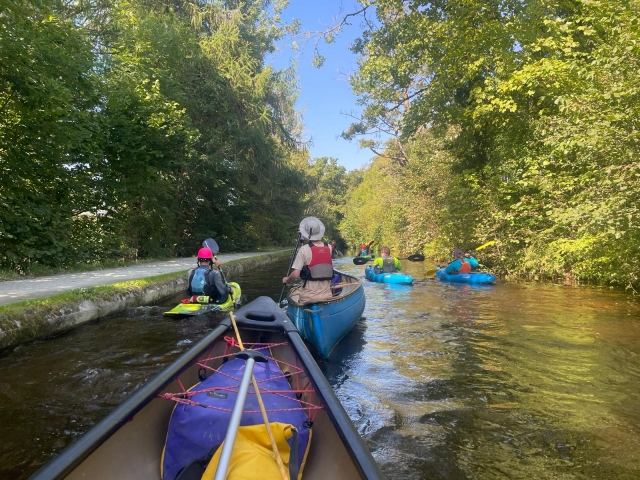 Expeditions in canoes