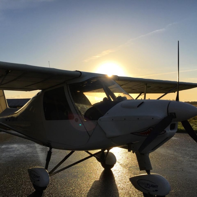  El avión en Gower Flight Center 