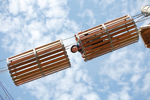  ¡Altas cuerdas en Hilltop Outdoor Center! 