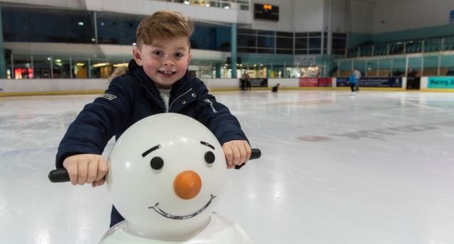  Patinação de gelo para iniciantes no espectro de Guildford 