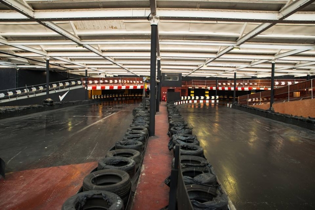 Indoor race track