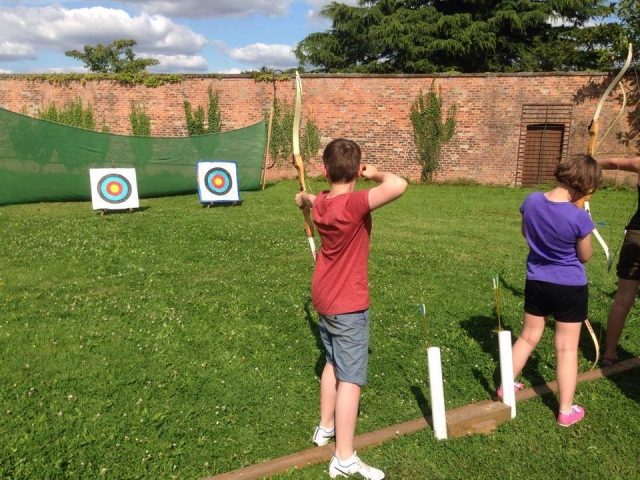 Anche i bambini possono unirsi a noi