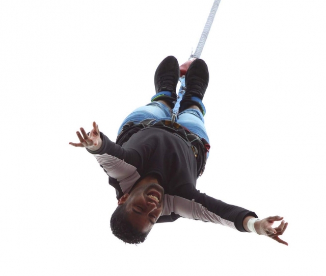  Goditi una sessione di Bungee Jump in Cornovaglia 