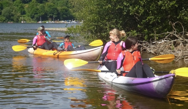  Pagayez autour d'un lac ou d'un ruisseau 