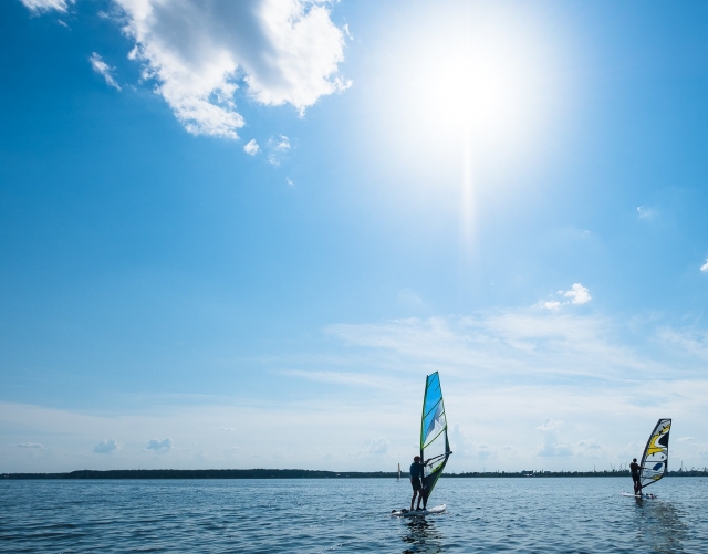  Nichts ist besser als Sonne und eine Windsurf-Session 