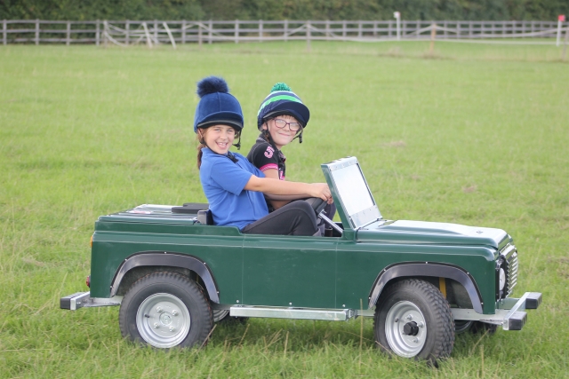  Conduciendo el 4x4 feliz 