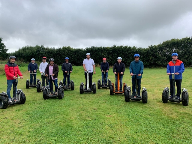  Hacer Segway con su gente 