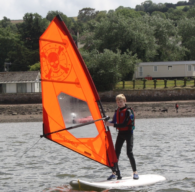 e-19762805-10-young-windsurfers165424507916542451377505.jpg