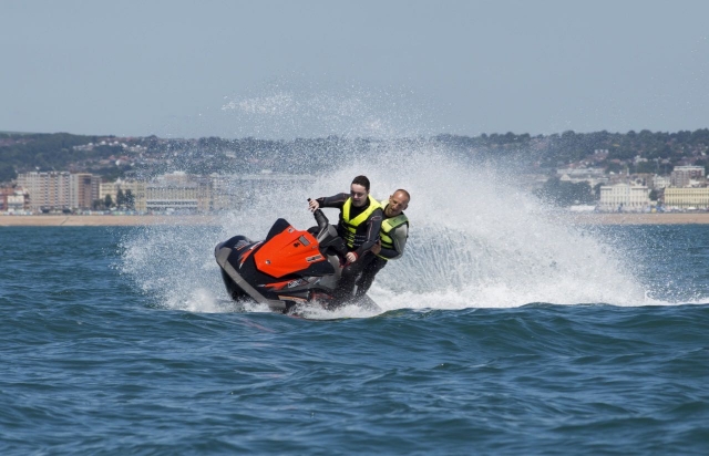  Genießen Sie Ihre Fahrt auf dem Wasser 