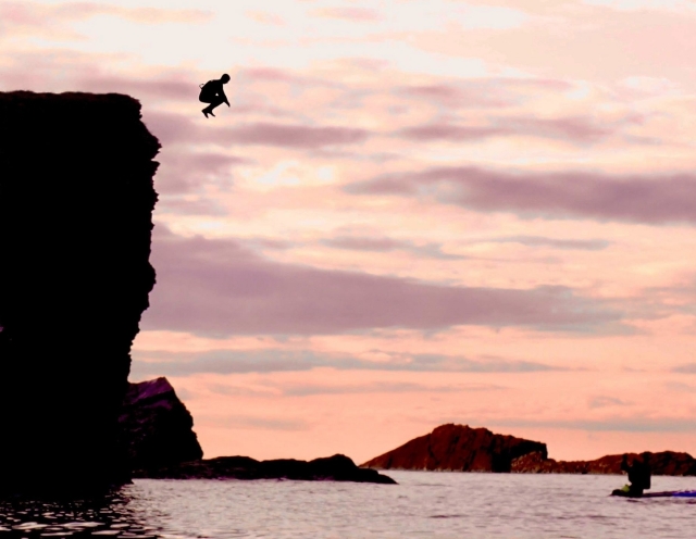  Prova le nostre sessioni di coasteering 
