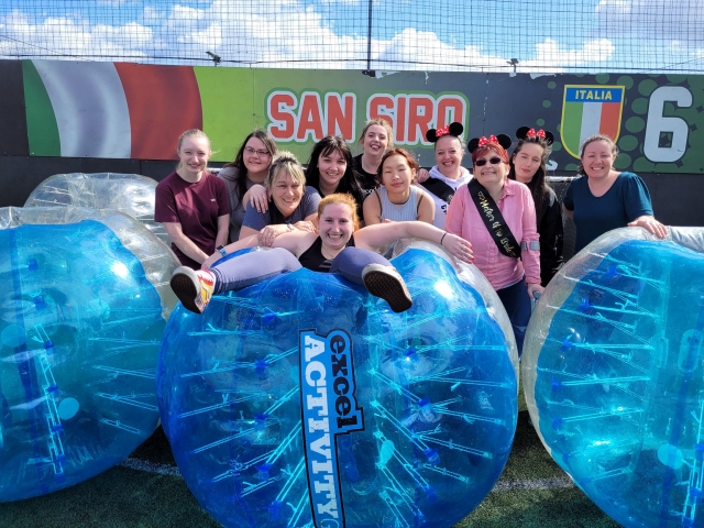  O futebol zorbing é uma das melhores atividades a cada! 