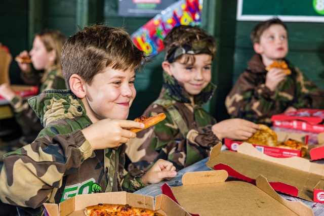  Nous pouvons célébrer les meilleures fêtes d'anniversaire 