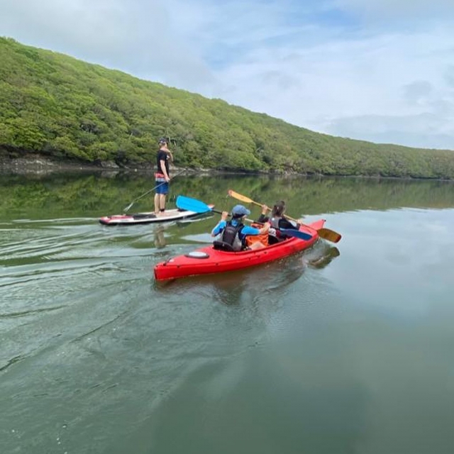  通过皮划艇见证周围的美景 