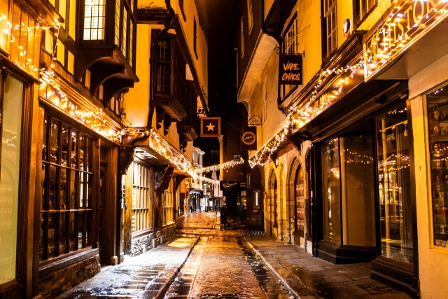  Christmas street 