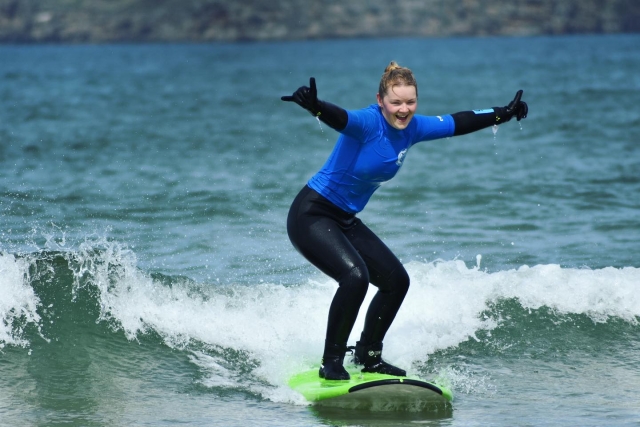  Godersi il surf 