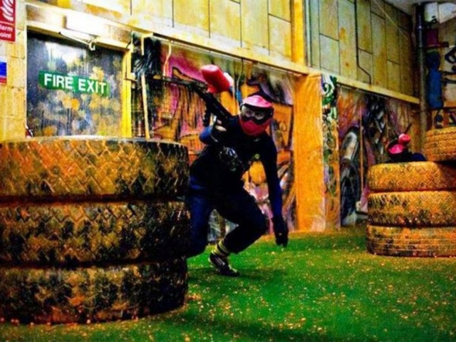  Divertiti con un gioco di paintball unico 