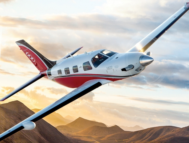  Piper M600