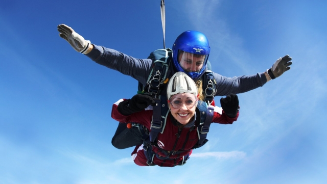  Fatti un salto con il paracadute